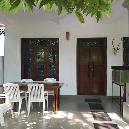 Ramya Nest Inn Mirissa Kültér fotó