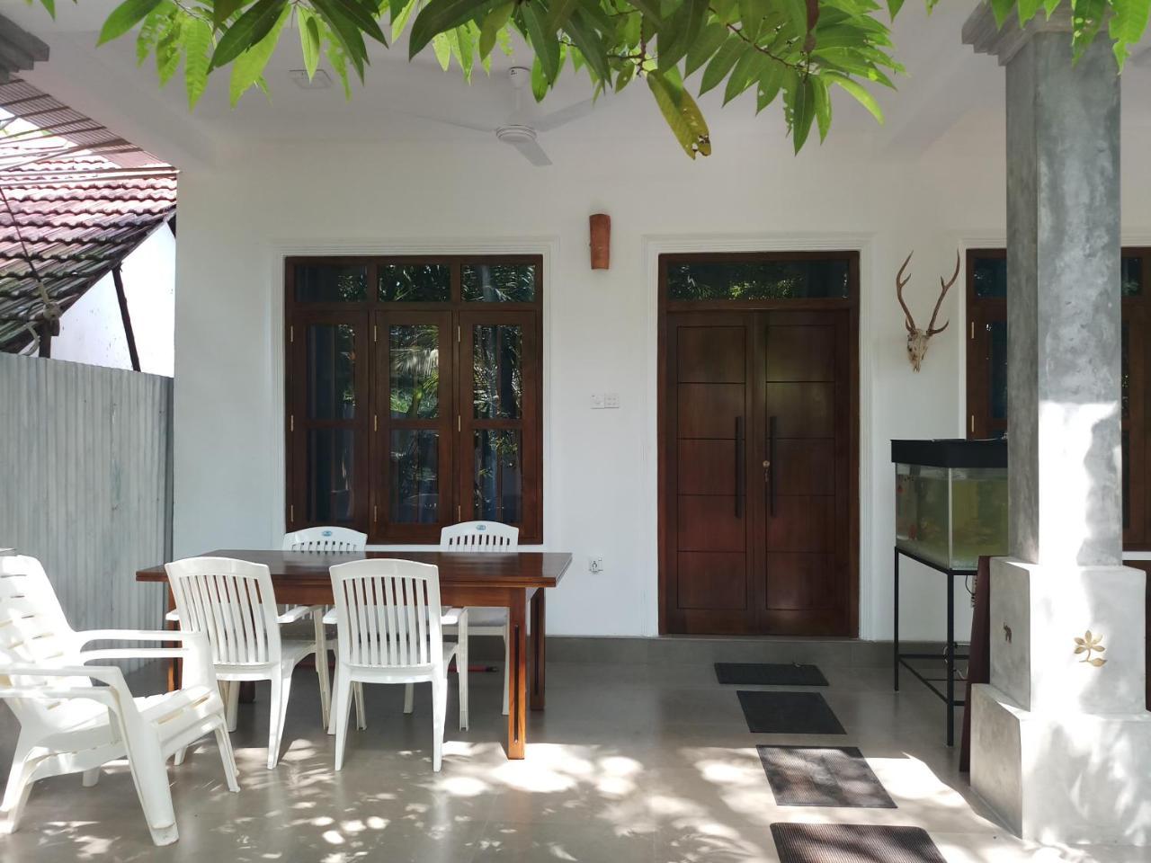 Ramya Nest Inn Mirissa Kültér fotó